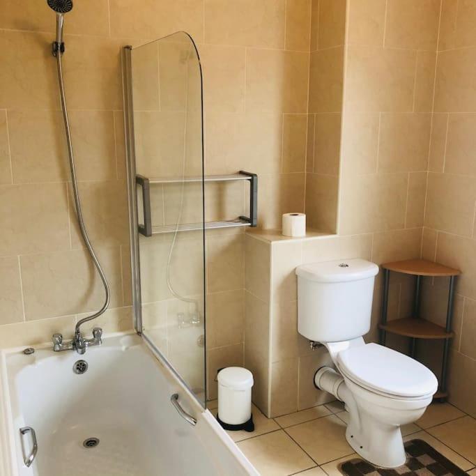 Villa Townhouse Clifden: Located In The Heart Of Connemara Extérieur photo