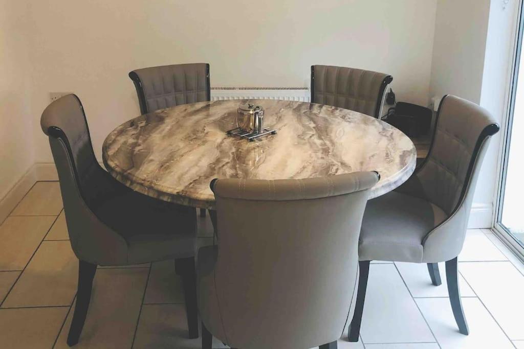 Villa Townhouse Clifden: Located In The Heart Of Connemara Extérieur photo